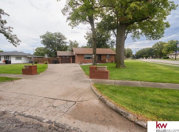 502 N D Street, Edgar, NE 68935