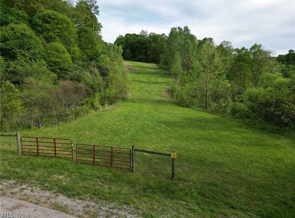 Kragel Road, Wintersville, OH 43953