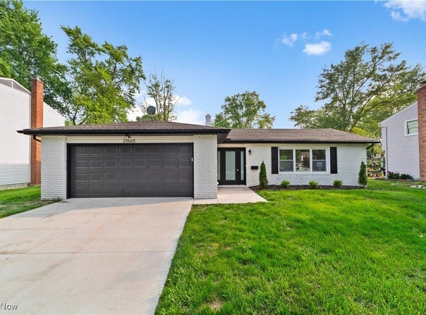 29665 Wellington Drive, North Olmsted, OH 44070