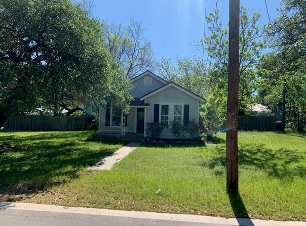 435 N West St, Bertram, TX 78605