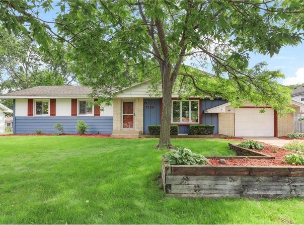 2750 121st Lane NW, Coon Rapids, MN 55433