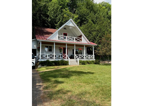 138 Kiwassa Rd Road, Saranac Lake, NY 12983
