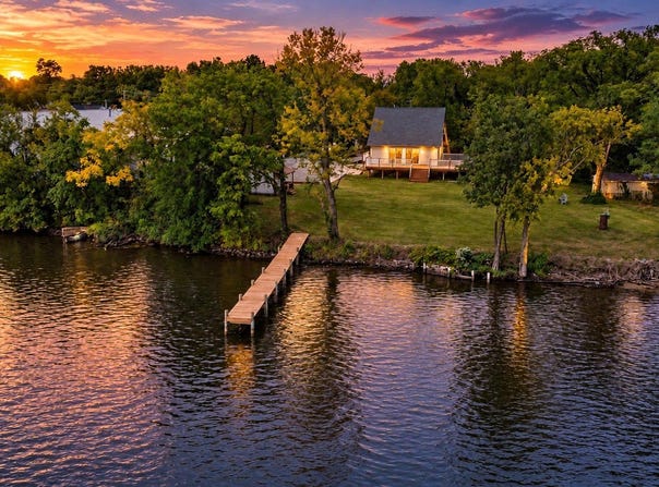 336 RIVERSIDE Drive, ESSEX, MD 21221