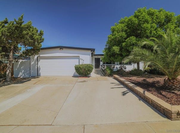 682 Valley Village Dr, El Cajon, CA 92021