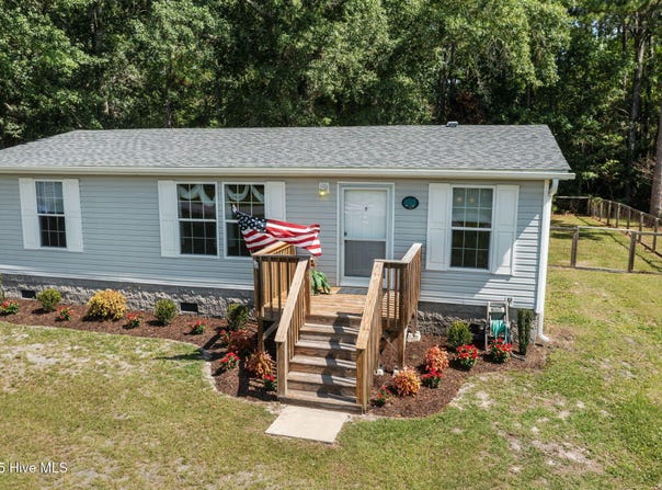 306 Rattan Street, Newport, NC 28570