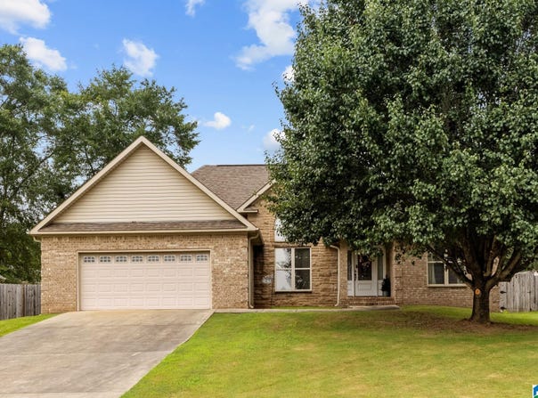 2043 MAPLEWOOD LANE, CLANTON, AL 35045