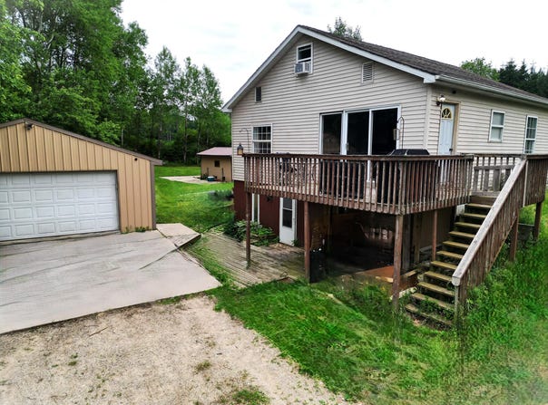 2715 Garfield Road, Remus, MI 49340