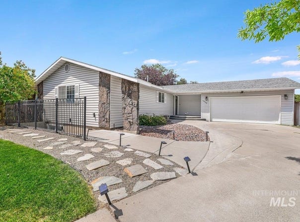 1039 Blake St N., Twin Falls, ID 83301