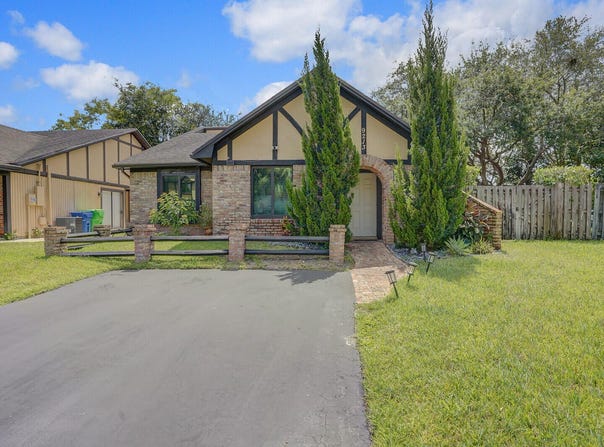 9213 NW 49th Place, Sunrise, FL 33351