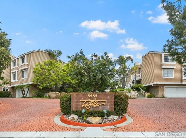 8585 Via Mallorca unit: 32, La Jolla, CA 92037