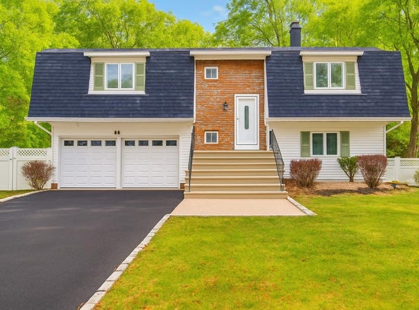 23 Bowman Lane, Kings Park, NY 11754