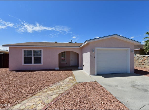 1179 ACEQUIA LINDA Road, Anthony, NM 88021