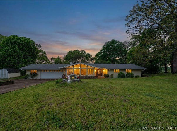 12 Avery Drive, Kaiser, MO 65047