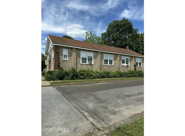 400 Magnolia Street, Beverly, NJ 08010