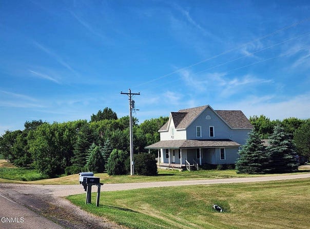 9613 County Road 47, Bottineau, ND 58318