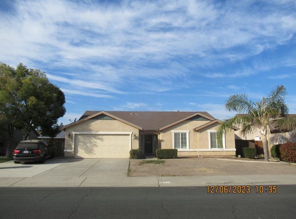 1244 Holt Avenue, Hanford, CA 93230