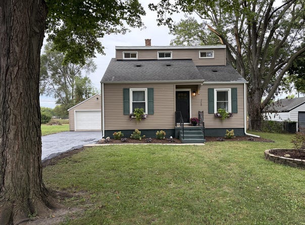 7712 Marshall Street, Merrillville, IN 46410
