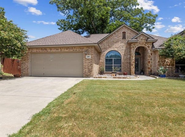 809 Andi Way, Weatherford, TX 76086