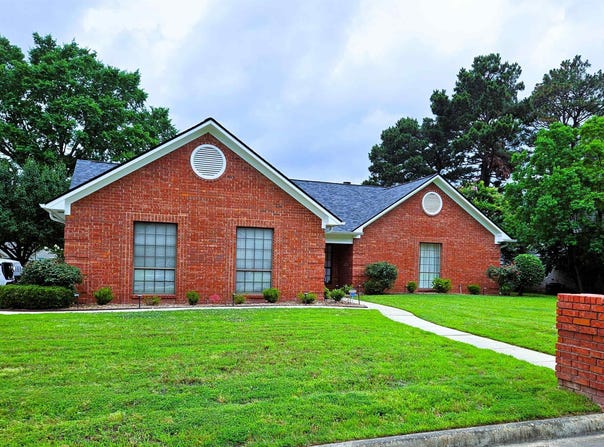 3801 E Castleridge Drive, Texarkana, AR 71854