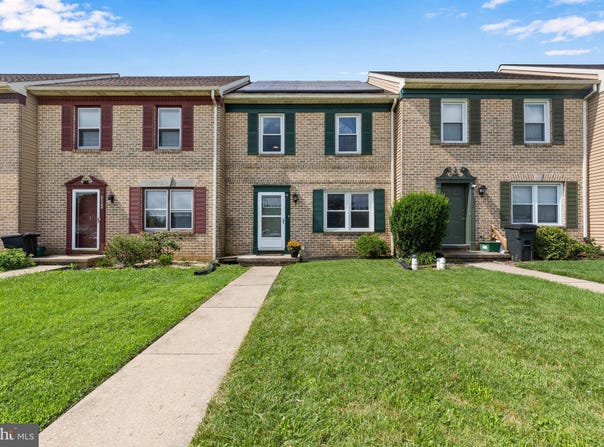 6530 HOLLOW DRIVE, EAST PETERSBURG, PA 17520