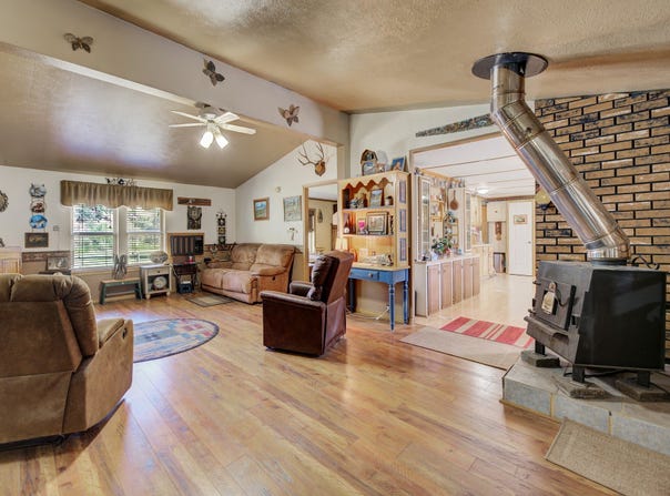 31 Old Alhambra Road, Clancy, MT 59634