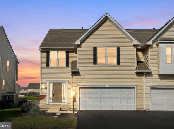 2521 VILLAGE Road, DOVER, PA 17315