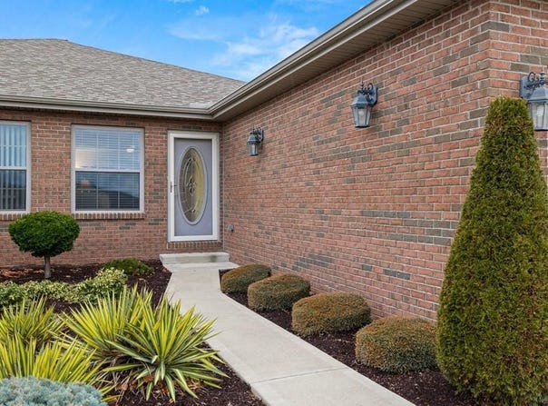 1129 Bogey Drive, Ontario, OH 44903