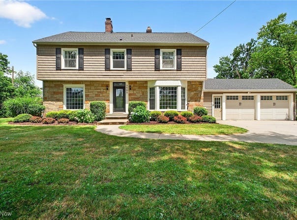 3905 Greenwich Road, Norton, OH 44203