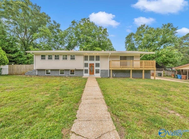 306 Arcadia Street SW, Hartselle, AL 35640