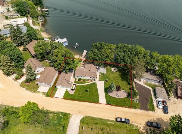 40536 Ryans Bay Road, Zumbro Falls, MN 55991