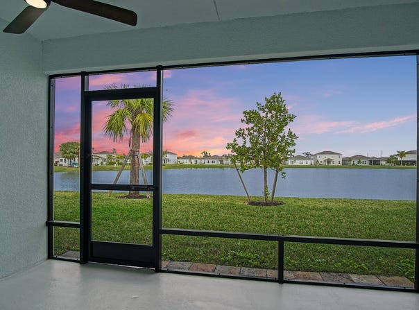 828 Persimmon Place, Fort Pierce, FL 34981
