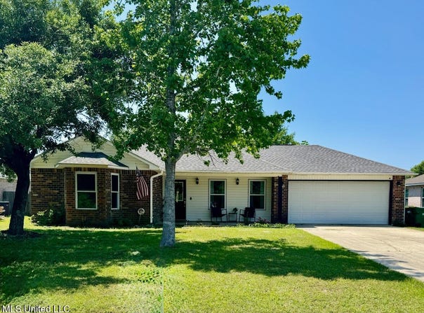 3601 N 11th Street, Ocean Springs, MS 39564