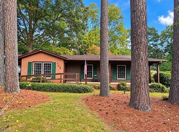 105 Riverside Drive, Yorktown, VA 23692