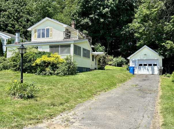 27 Donovan Court, Bristol, CT 06010