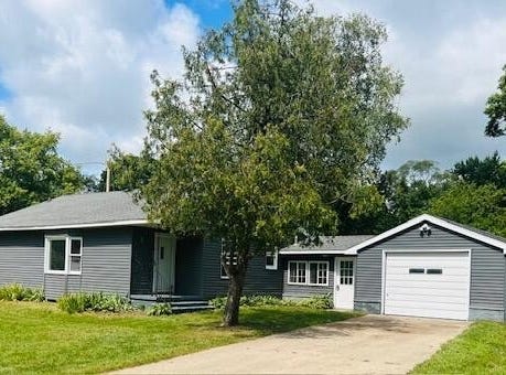 295 Hawley Street, Hesperia, MI 49421