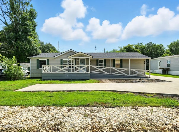 213 Octagon Ave, Louisville, KY 40229
