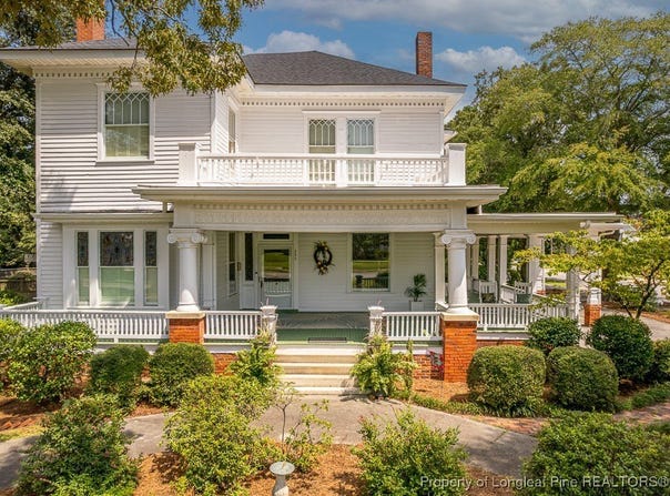 225 E 3rd Avenue, Red Springs, NC 28377