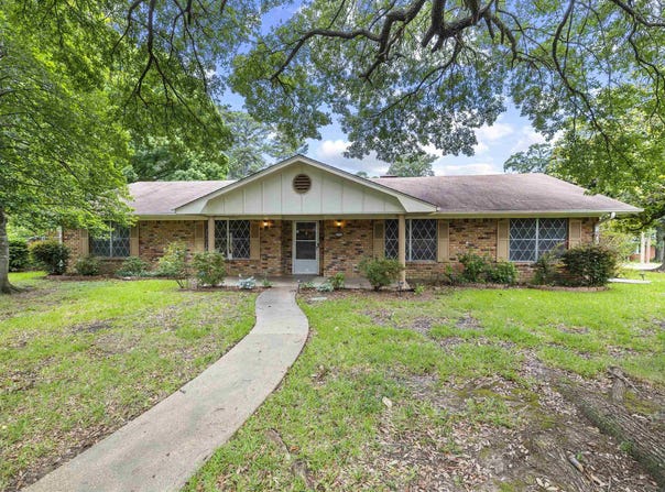1711 N Tenth St., Longview, TX 75601
