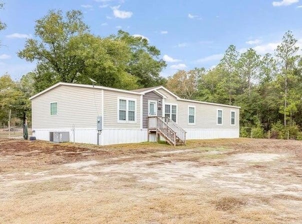 6224 Old River Road, Baker, FL 32531