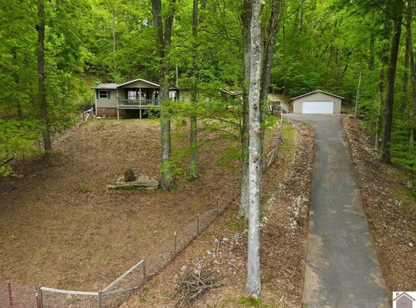 40 Oriole Dr, Eddyville, KY 42038