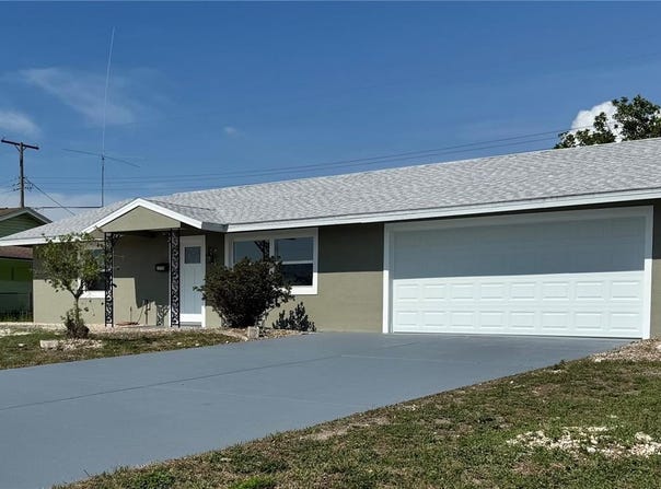 1735 COUNCIL DRIVE, SUN CITY CENTER, FL 33573