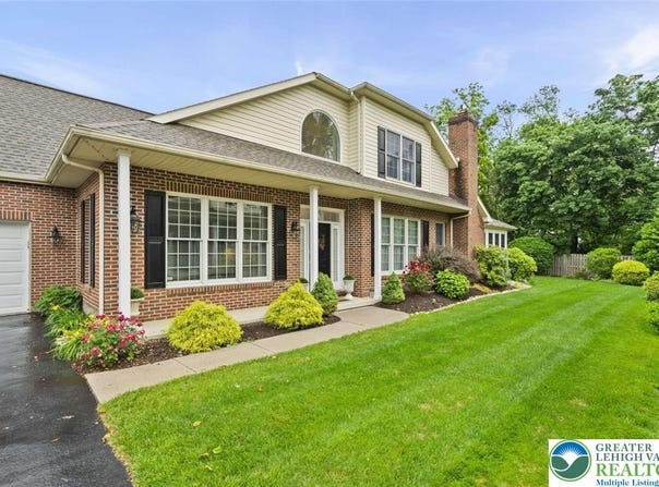 4741 Pinehurst Circle, Upper Saucon Twp, PA 18034