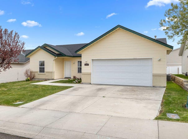 1597 Vista Dr, Twin Falls, ID 83301