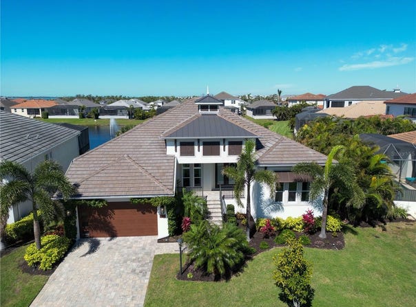 6208 SIGNATURE POINTE LANE, BRADENTON, FL 34210