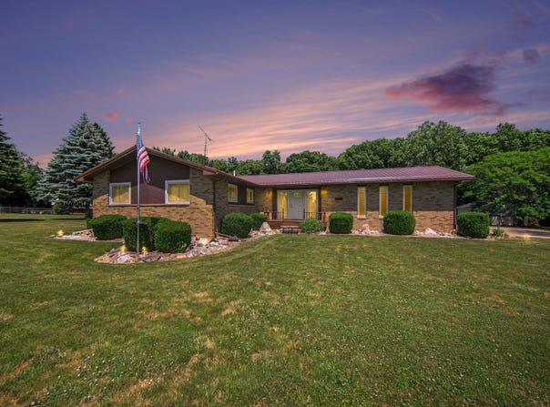 4555 Clinton Road, Jackson, MI 49201