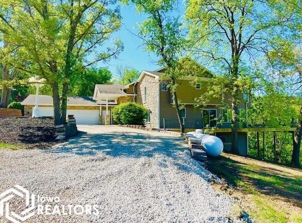 109 Cedar Road, Montezuma, IA 50171