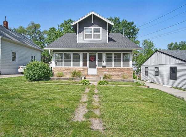 3712 SW 8th Street, Des Moines, IA 50315