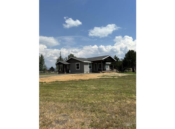13091 Hillhouse Loop, Donnelly, ID 83615