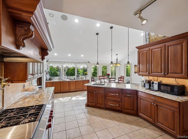 1304 Harbor Road, Hewlett Harbor, NY 11557