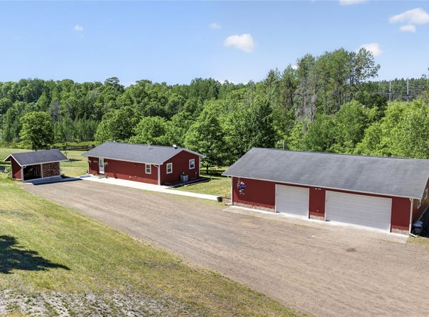 11702 E Mail Road, Gordon, WI 54838